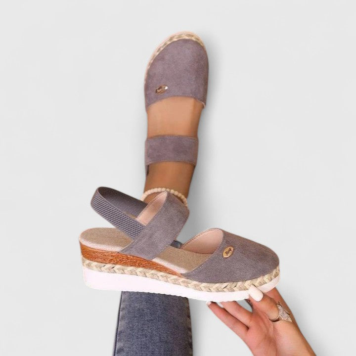 Cassaria™ – Sophisticated Sandals