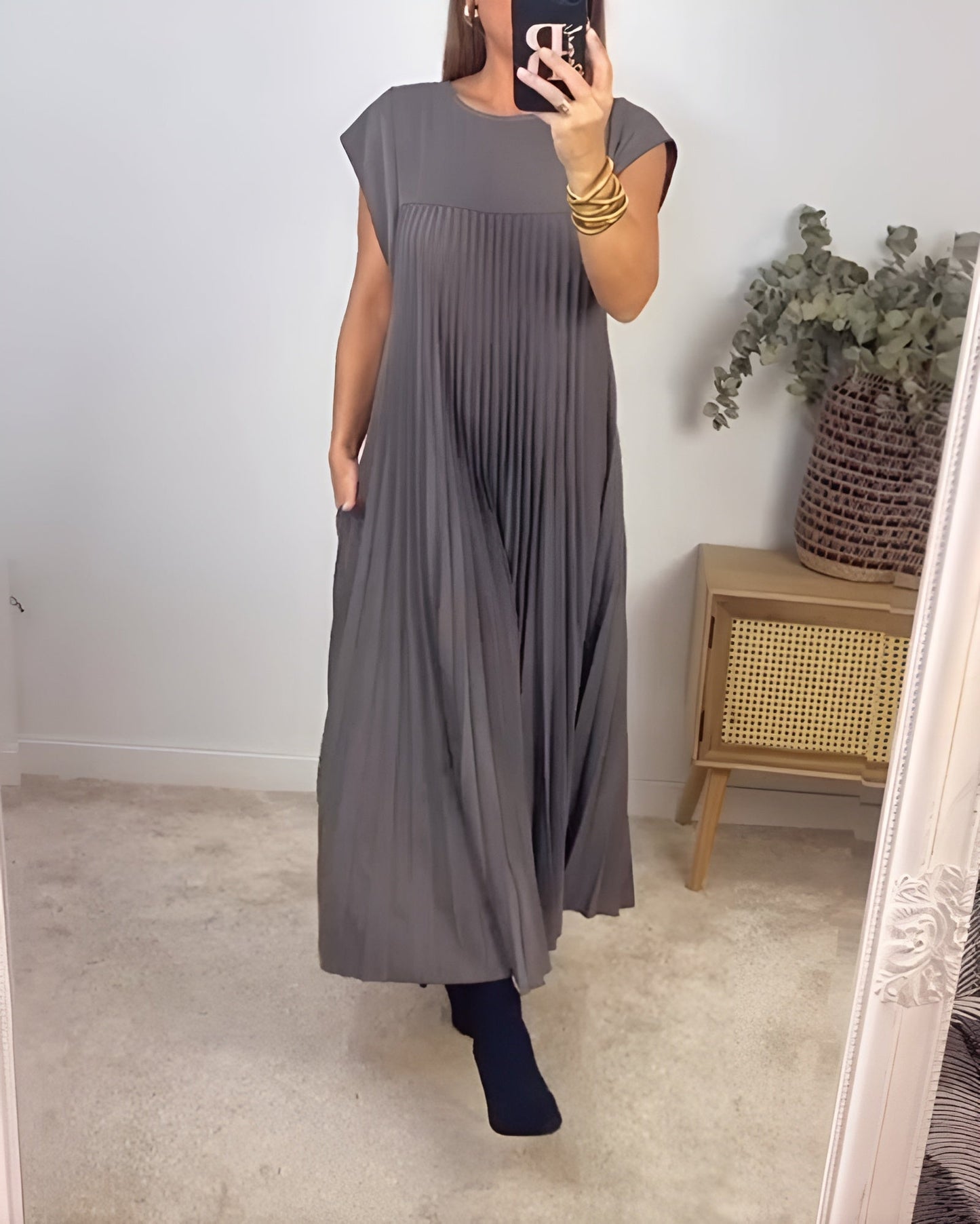 Simone | Light and Refined Pleated Dress