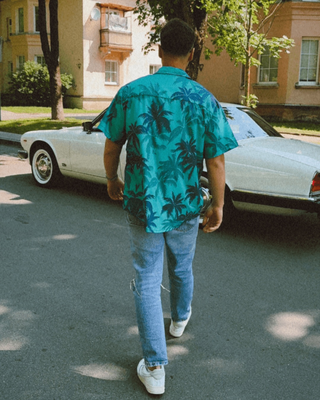 Tommy Vercetti™ 80s Miami Hawaiian Shirt