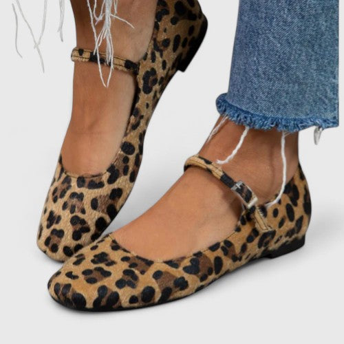 Arieth™ – Sophisticated Sandals