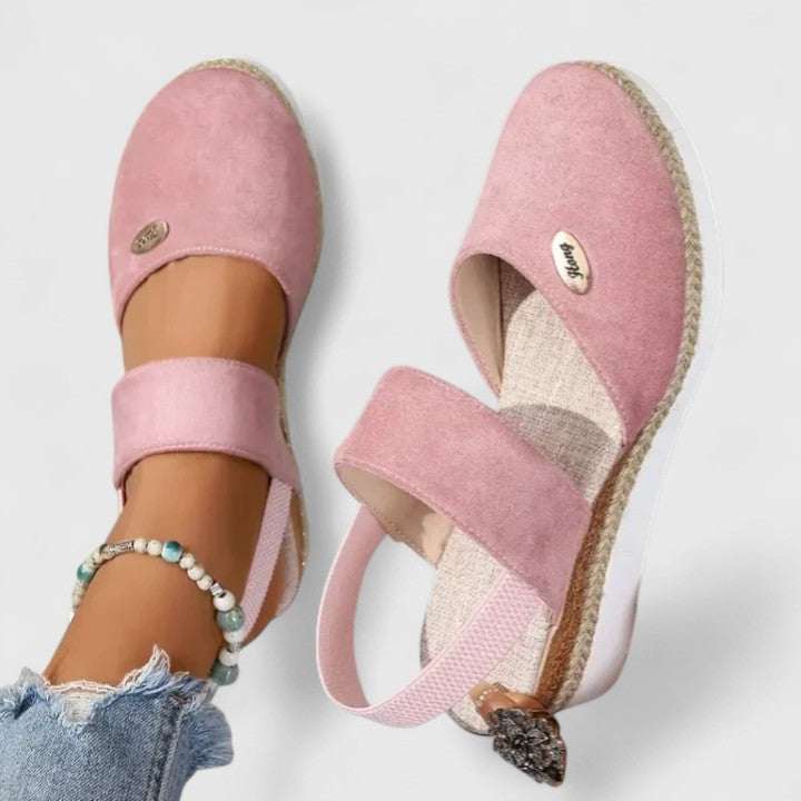 Cassaria™ – Sophisticated Sandals